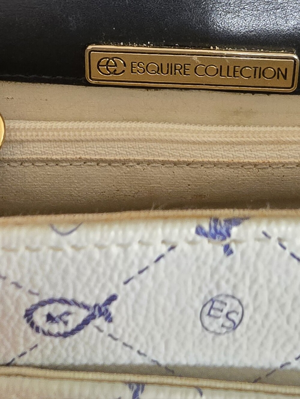 VTG Esquire Collection Cream Monogram Crossbody Flap Bag - Excellent Condition - Picture 10 of 13